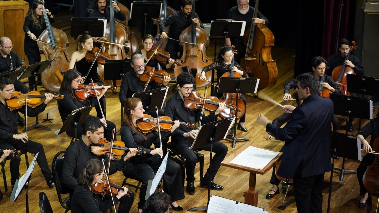 La Orquesta Sinfónica Nacional ofrece conciertos gratuitos para llevar música a las comunidades.