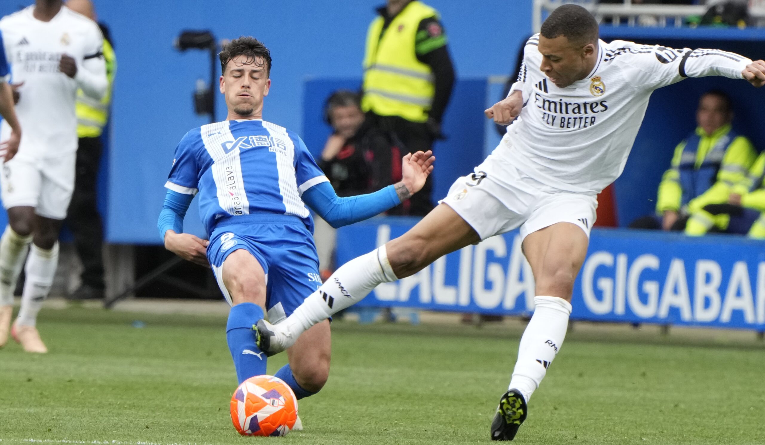 La cámara sitúa a Madrid 4 puntos por delante de Barcelona.