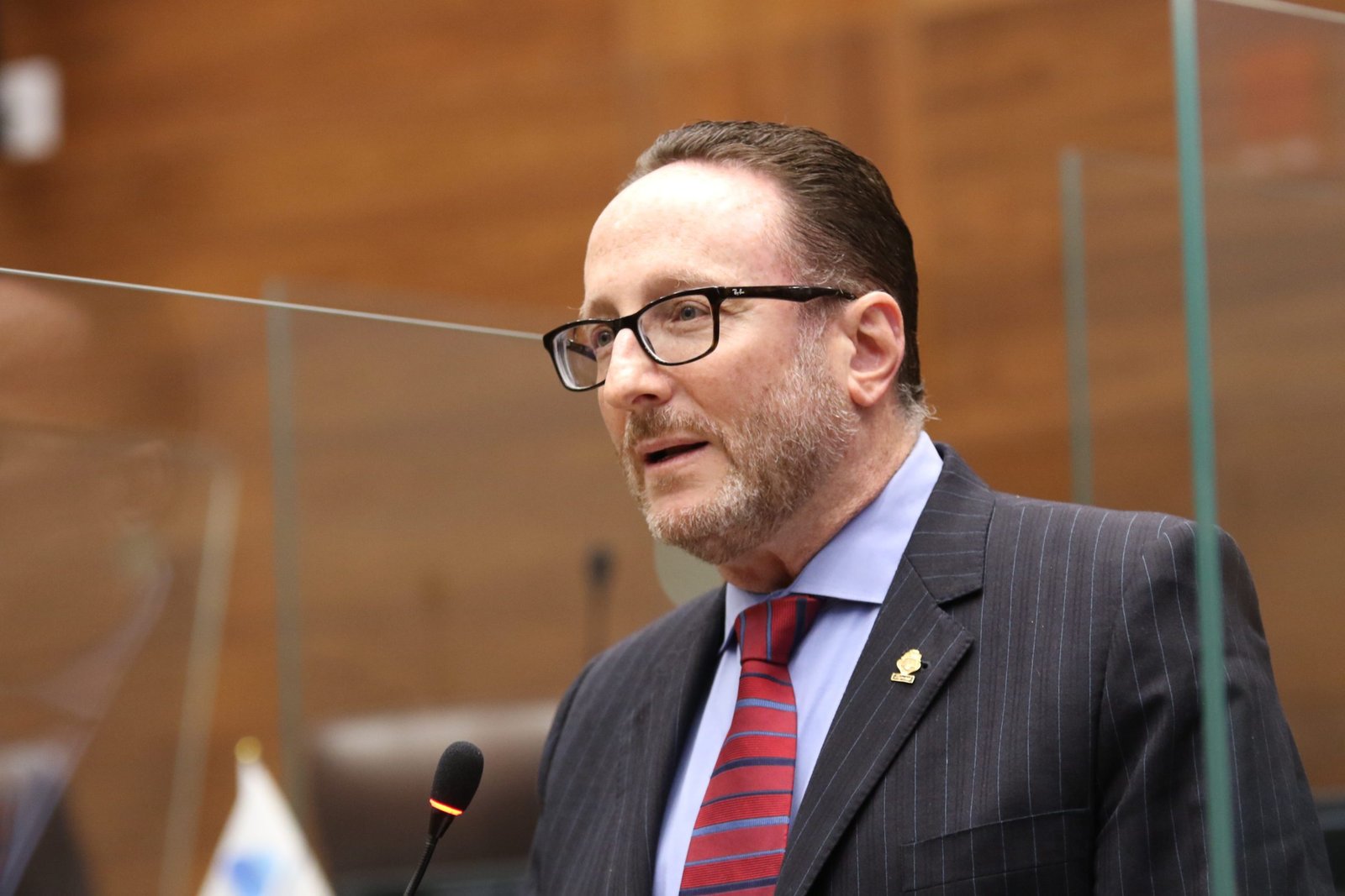 El presidente Chaves, usted y su orquesta carecen de credibilidad.