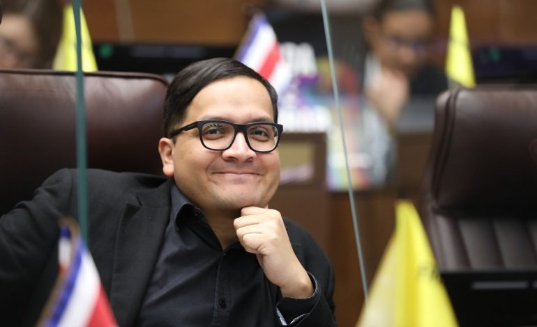 Rodrigo Chaves se dirigió a la Reforma para seleccionar una celda. Pregúntale a Antonio Ortega.