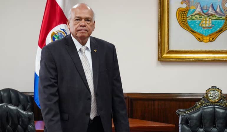 Aguirre responde al mensaje de Chaves sobre el comisionado judicial CR.