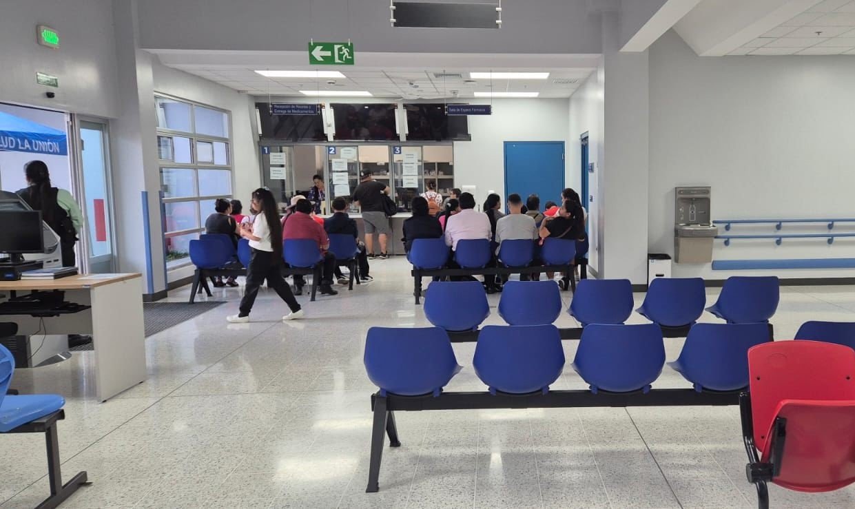 La Defensoría de los Residentes ha propuesto cuatro mejoras para la farmacia de la clínica La Unión tras realizar una supervisión.