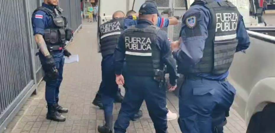 Proyectos implementados para facilitar aportes de infraestructura y equipamiento policial al Ministerio de Seguridad.