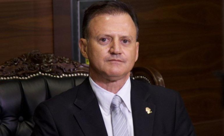 Luis Diego Vargas renuncia a su inmunidad tras acusaciones de reunión con empresario agrícola
– La nación