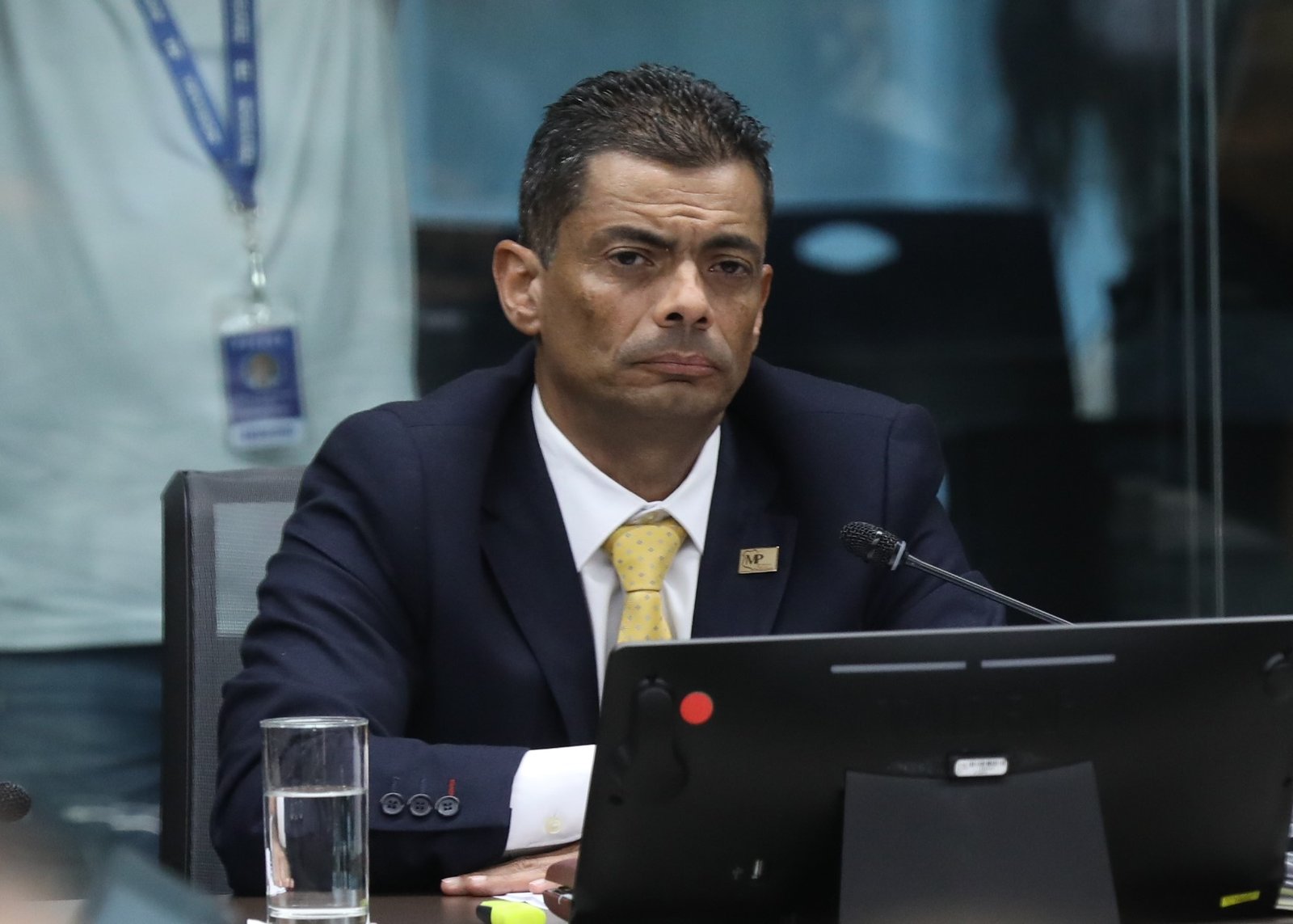 Fiscal: Batalla ha aprobado un nuevo diseño para la pista del aeropuerto de Liberia, lo que afecta negativamente al Tesoro Público.