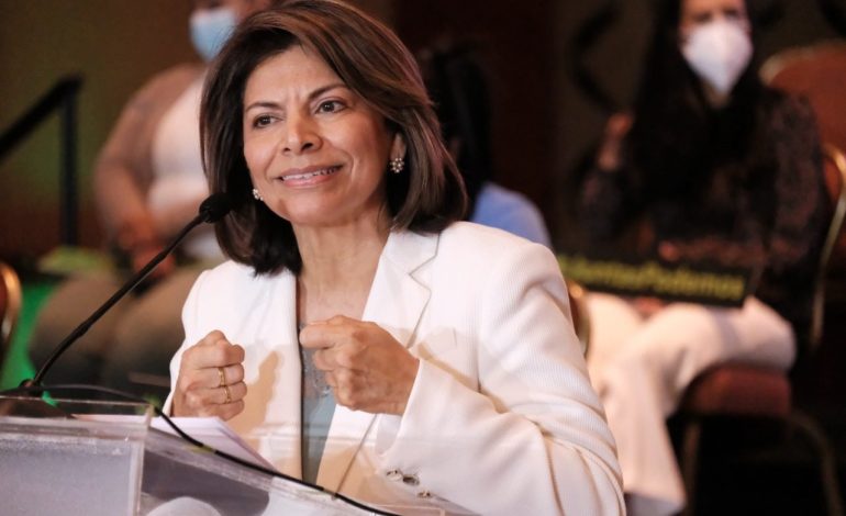 Laura Chinchilla afirma que el gobierno de Rodrigo Chaves ha llegado a su fin.