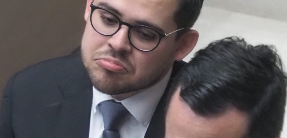 El movimiento de Carlos Felipe García para evaluar al Secretario del Parlamento deja a Pusc Exchange en crisis.
