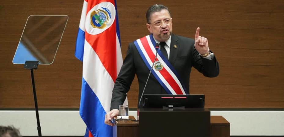 El vicepresidente de Pilar Cisneros advierte que el discurso del presidente en la Asamblea Legislativa será “Lo Lo Lo Rodrigo Chaves”.