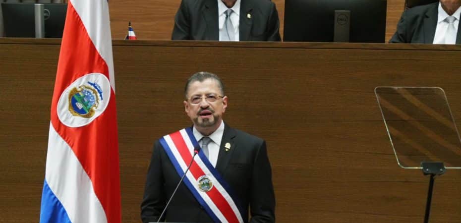 “El presidente no muestra interés en ejercer control”, afirma Rodrigo Arias en el último año de su gestión.
