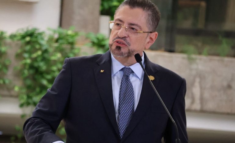 Chaves afirma que los ataques del fiscal fueron un espectáculo ridículo.
