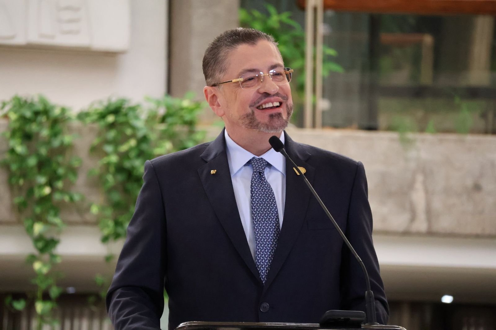 Registro de CID-Galup: 65% califican a Rodrigo Chaves como bueno o muy bueno.