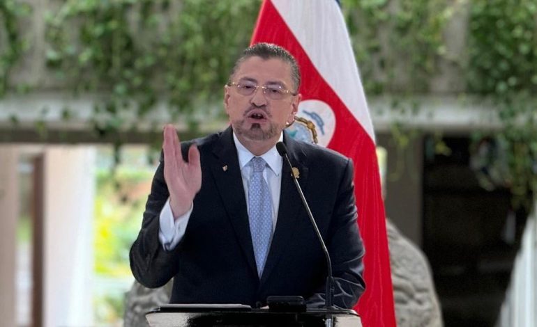 TSE rechaza la solicitud de Chaves para establecer el sentido de la interferencia electoral
– La nación