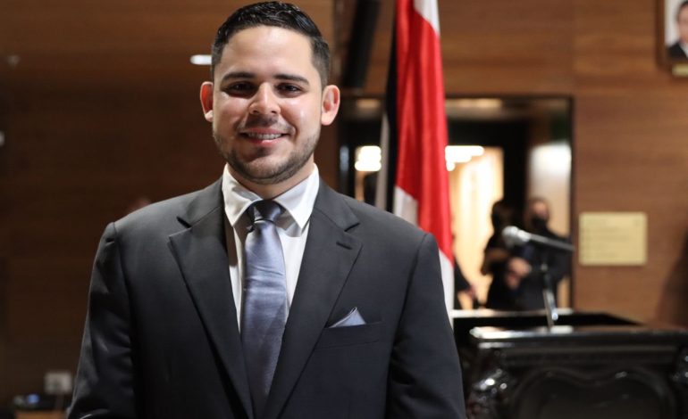 Carlos Felipe García ha sido elegido como el primer Secretario del Congreso.