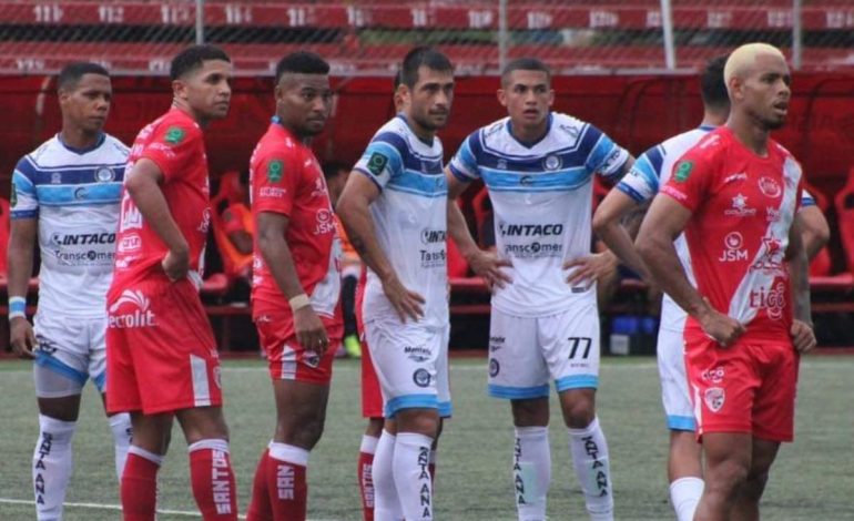 Santos reclama omisiones del Comité de Licencias y pide revisar pruebas clave