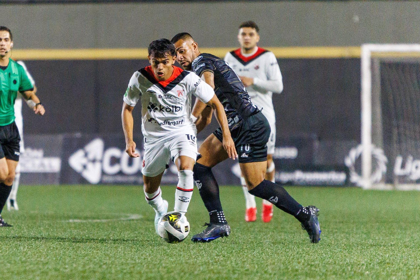 Alajuelense presenta novedades en su lista de juego