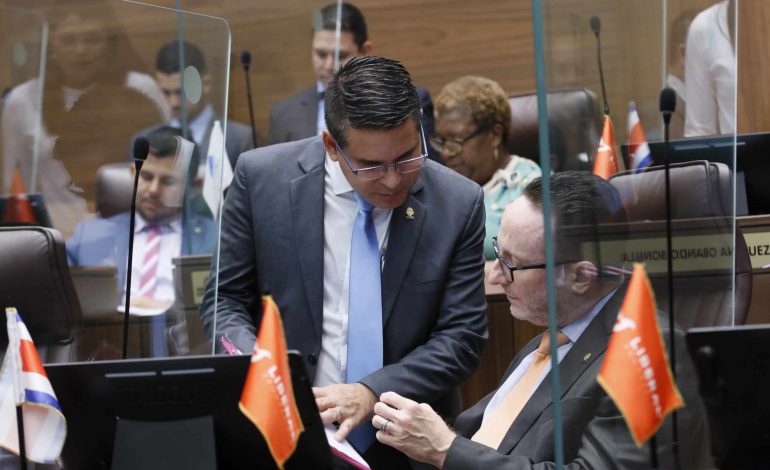 De la Asamblea Legislativa surgieron hasta cuatro candidatos presidenciales para las elecciones de 2026.