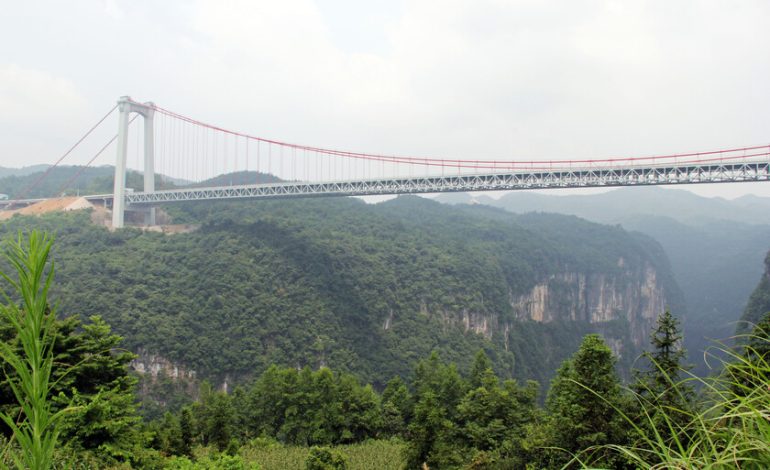 Rewrite:China quería ser la reina de los trenes de alta velocidad. Entonces construyó los puentes más largos del mundo