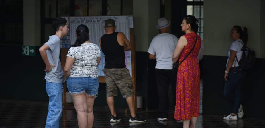 –  Candidatos presidenciales de CR apuestan por el debate y la presencia en las regiones para salir del sótano de la elección

 – La nación