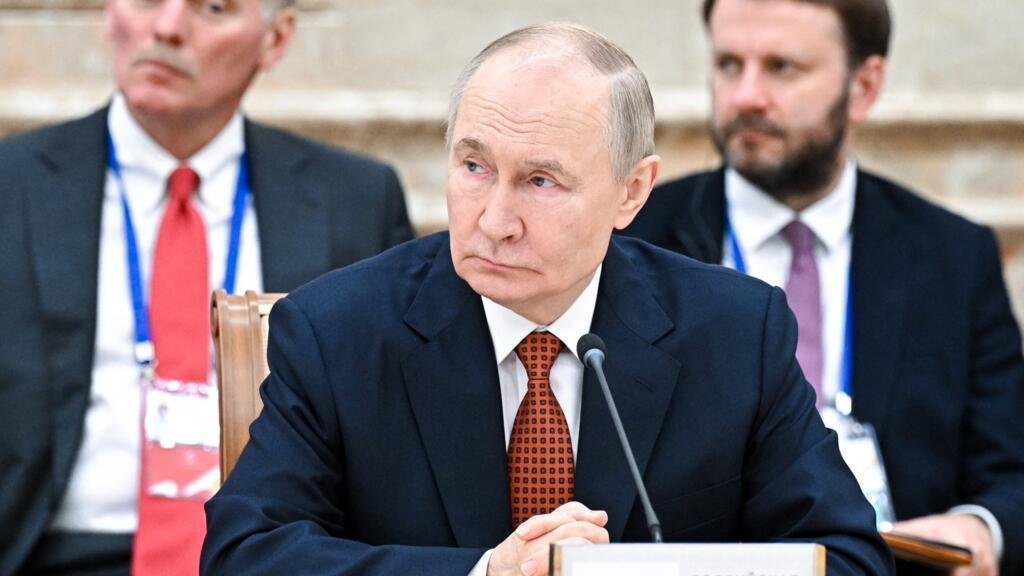 Rewrite:Putin dice que planea reducir los costos de defensa en medio de las juntas de la OTAN