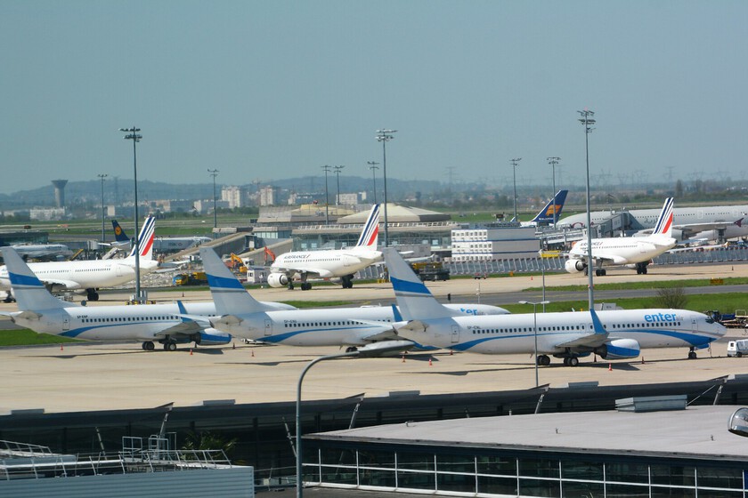 LEGA UNA HULGA EN SUS AEROPUERTOS PARA COLAPSAR EL TRÁFICO AÉREO Europa
 – La nación
