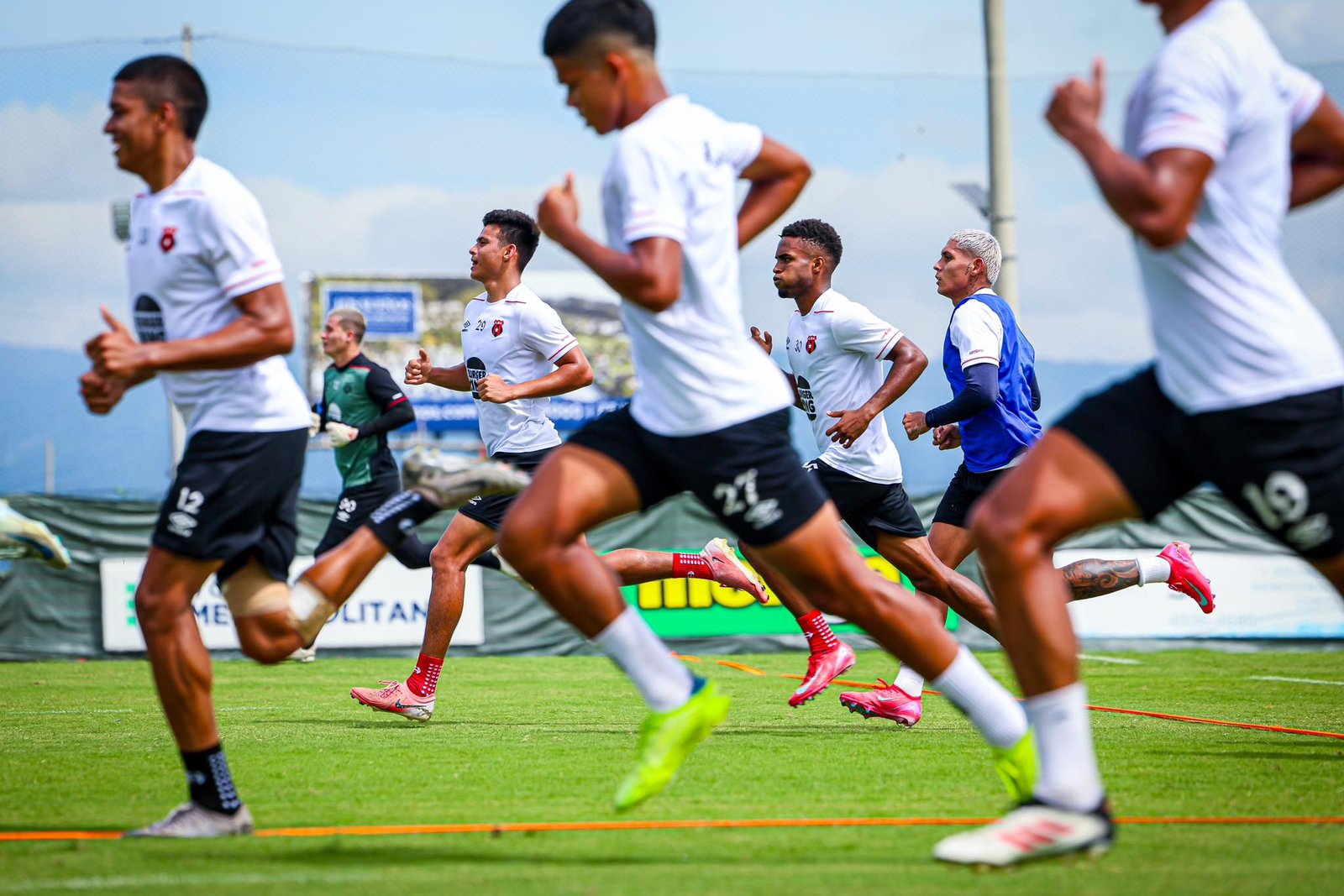 Alajuelense se mostrará ante su afición el 12 de julio – La nación