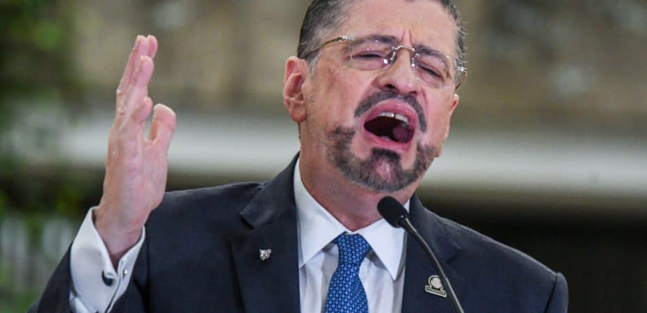 CR Chavel Observer no reclama y no buscará suplentes

 – La nación