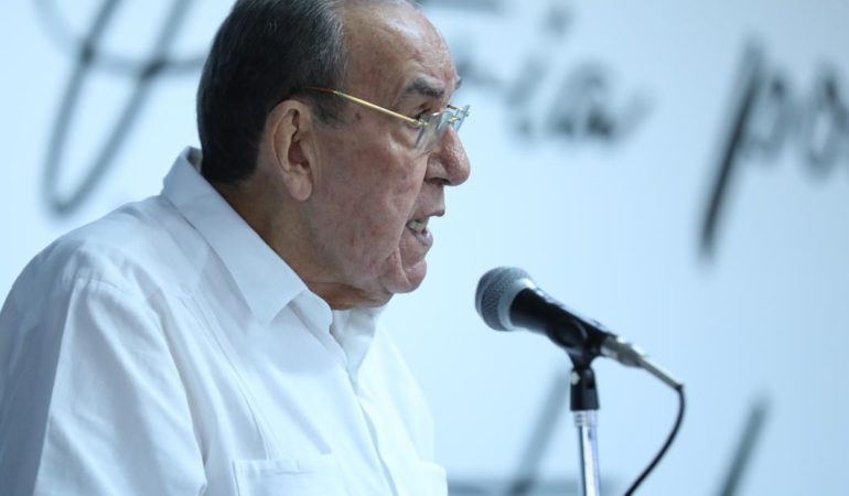 Rodrigo Arias dice que la democracia está en juego en su último discurso como vicepresidente y presidente legislativo en Guanacaste

 – La nación