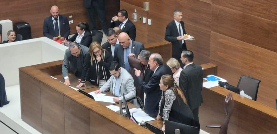 Diputados de PLN, Frente Amplio y el partido gobernante definirán si plantean la privacidad del presidente Rodrigo Chaves

 – La nación