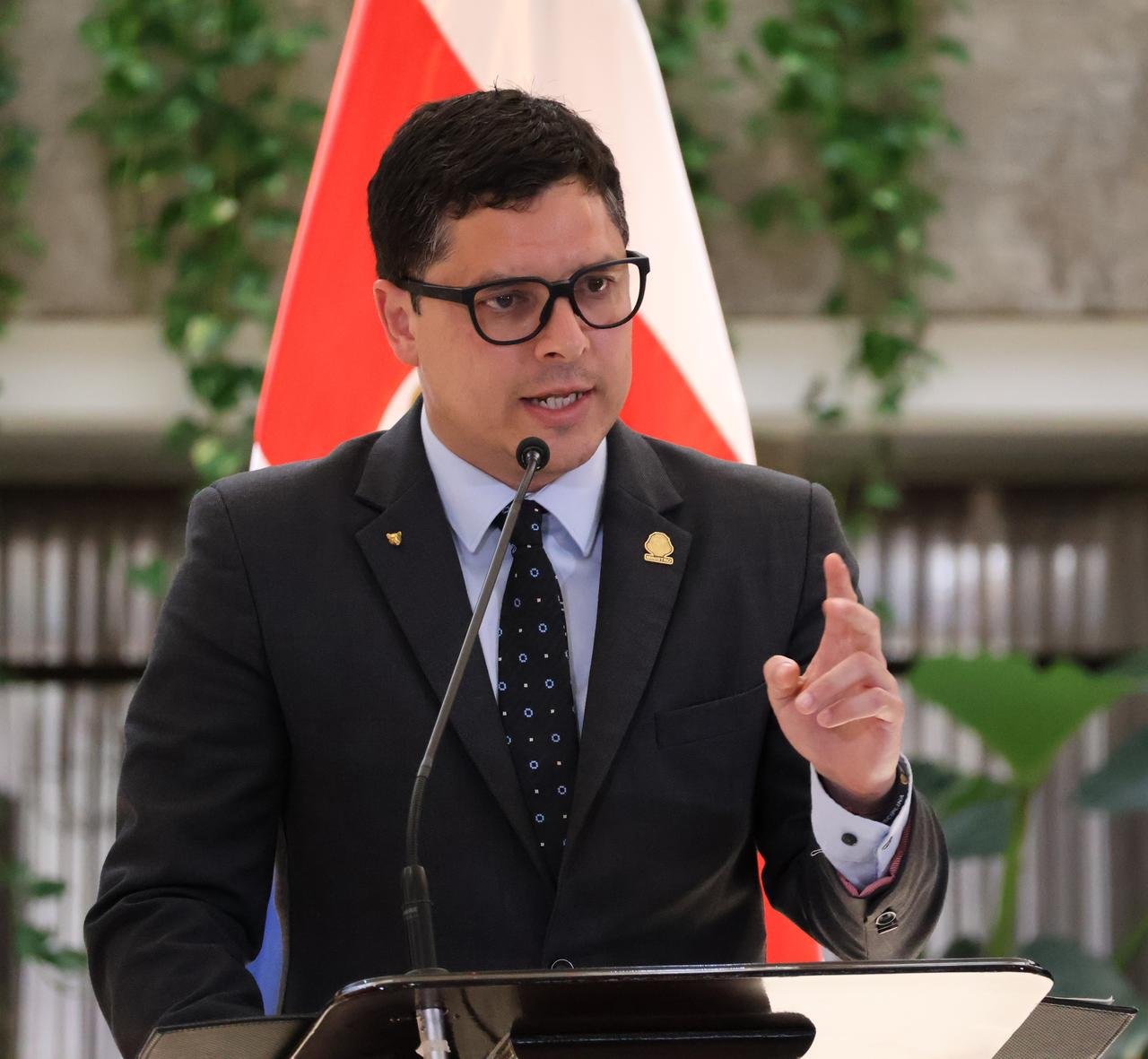 Oij pide abrir un caso penal, por supuesto, Nexus entre el Ministro de Trabajo y Celso Gamboa

 – La nación