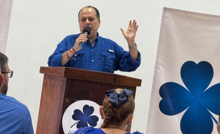 Claudio Alpízar Cretino llama a Rodrigo Chaves para ‘reír’ de genocidio en Palestina
– La nación