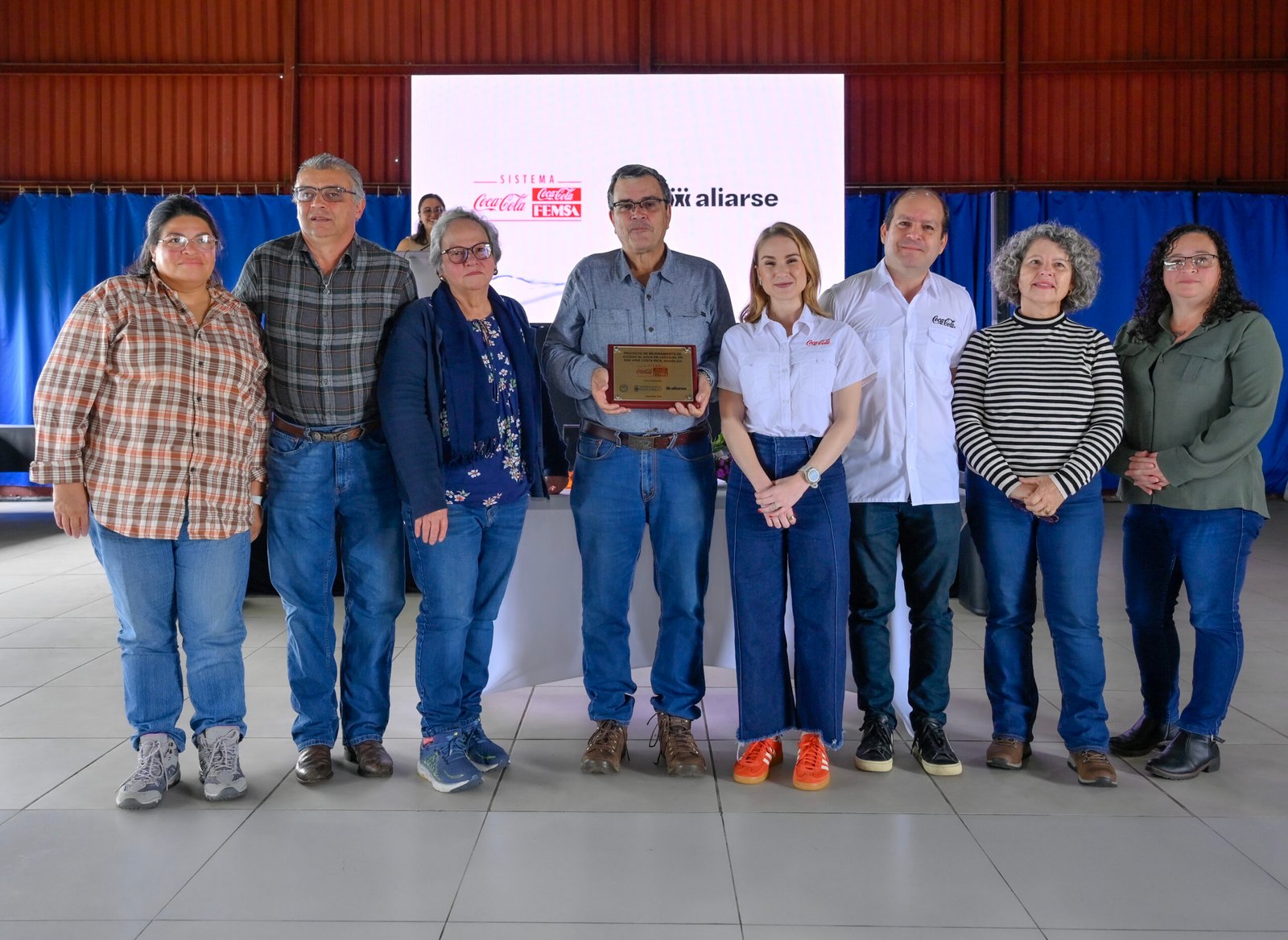 Más de tres mil costarricenses se benefician de los proyectos de acceso al agua realizados por el sistema Coca-Cola

 – La nacion