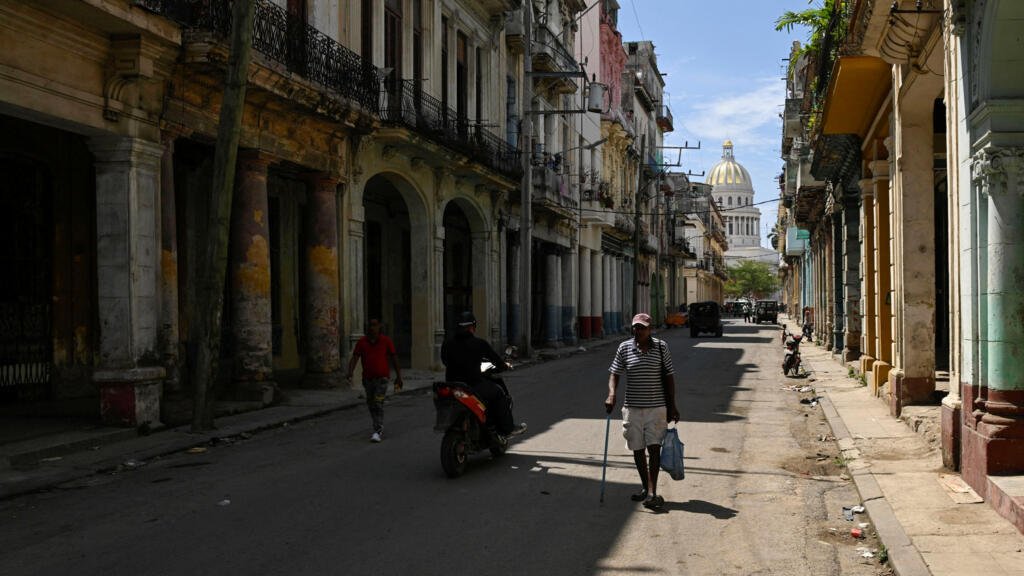 El ministro cubano renunció a la existencia de mendigos en la isla

 – La nación
