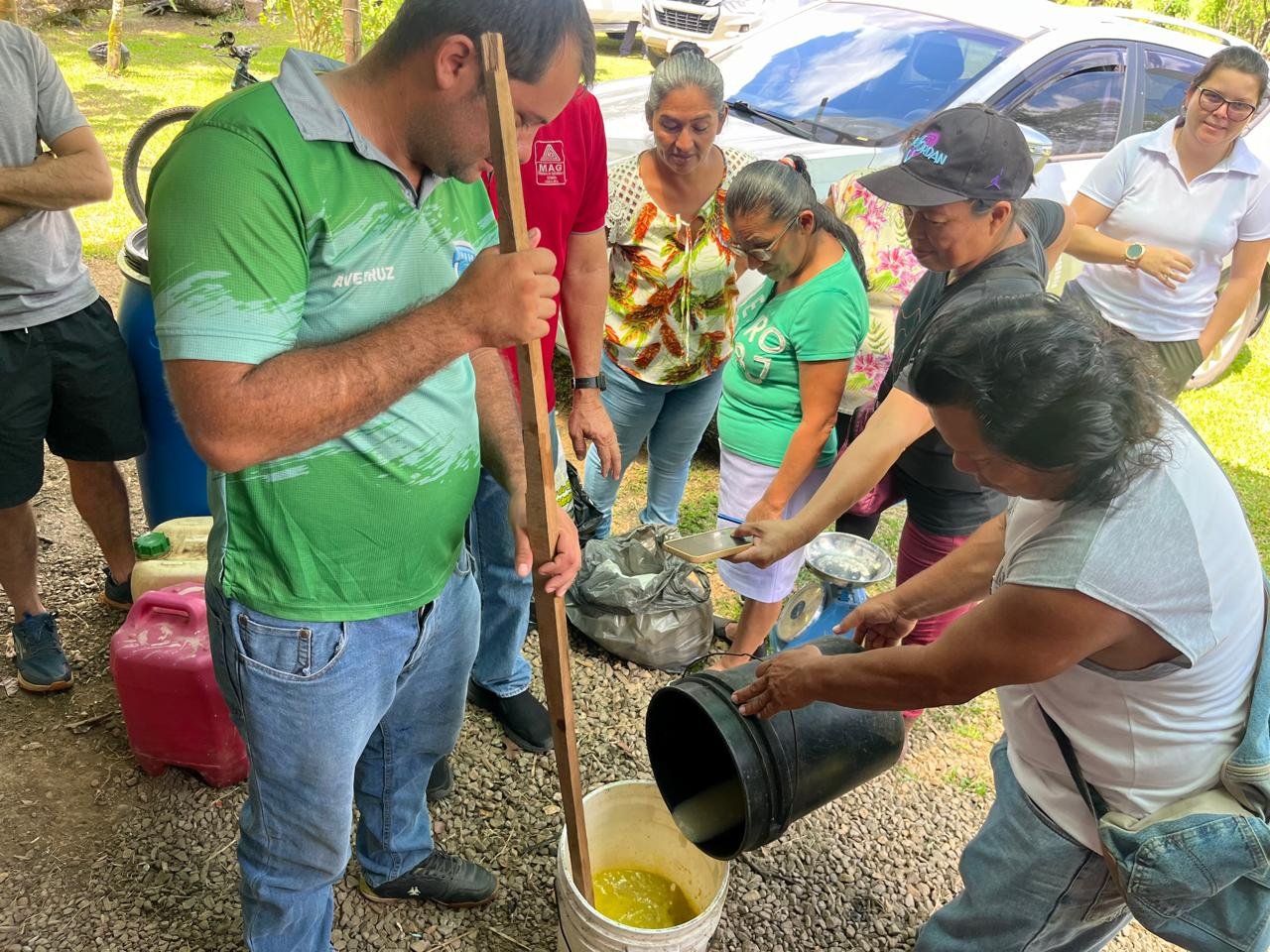 Los productores y productores de Guatuso impulsan la agricultura sostenible mediante el uso de bioinsumos

 – La nación