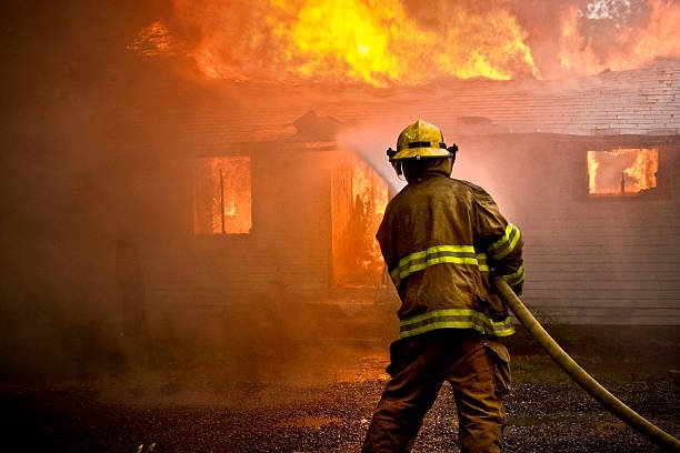 Más de 500 incendios para fallas eléctricas en los hogares: conozca las advertencias que no debe ignorar

 – La nación