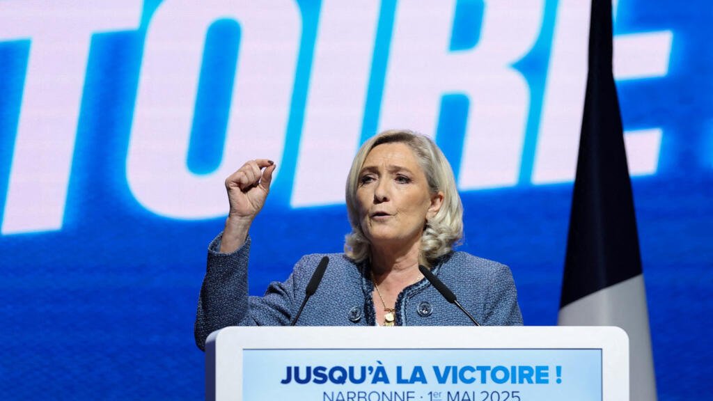 La policía registra la sede de la fiesta de Le Pen para sospechosos de financiación irregular

 – La nación
