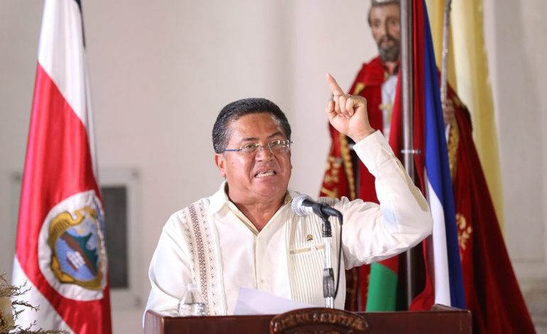 Los delegados condenan que Luis Fernando Mendoza los ha gritado ‘en Nicoya
– La nación