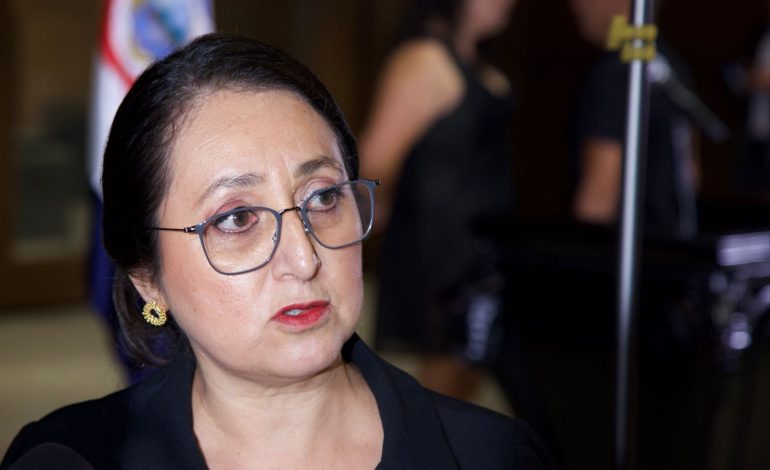 Luz Mary Alpízar no lo excluye para ofrecer su candidatura presidencial para el progreso
– La nación