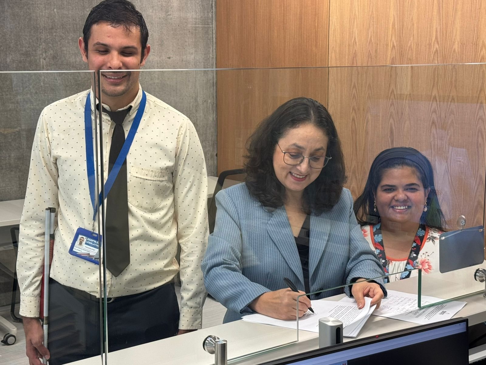 Luz Mary Alpízar promueve la reforma para garantizar la autonomía de las personas con discapacidades mediante la firma de contratos

 – La nación
