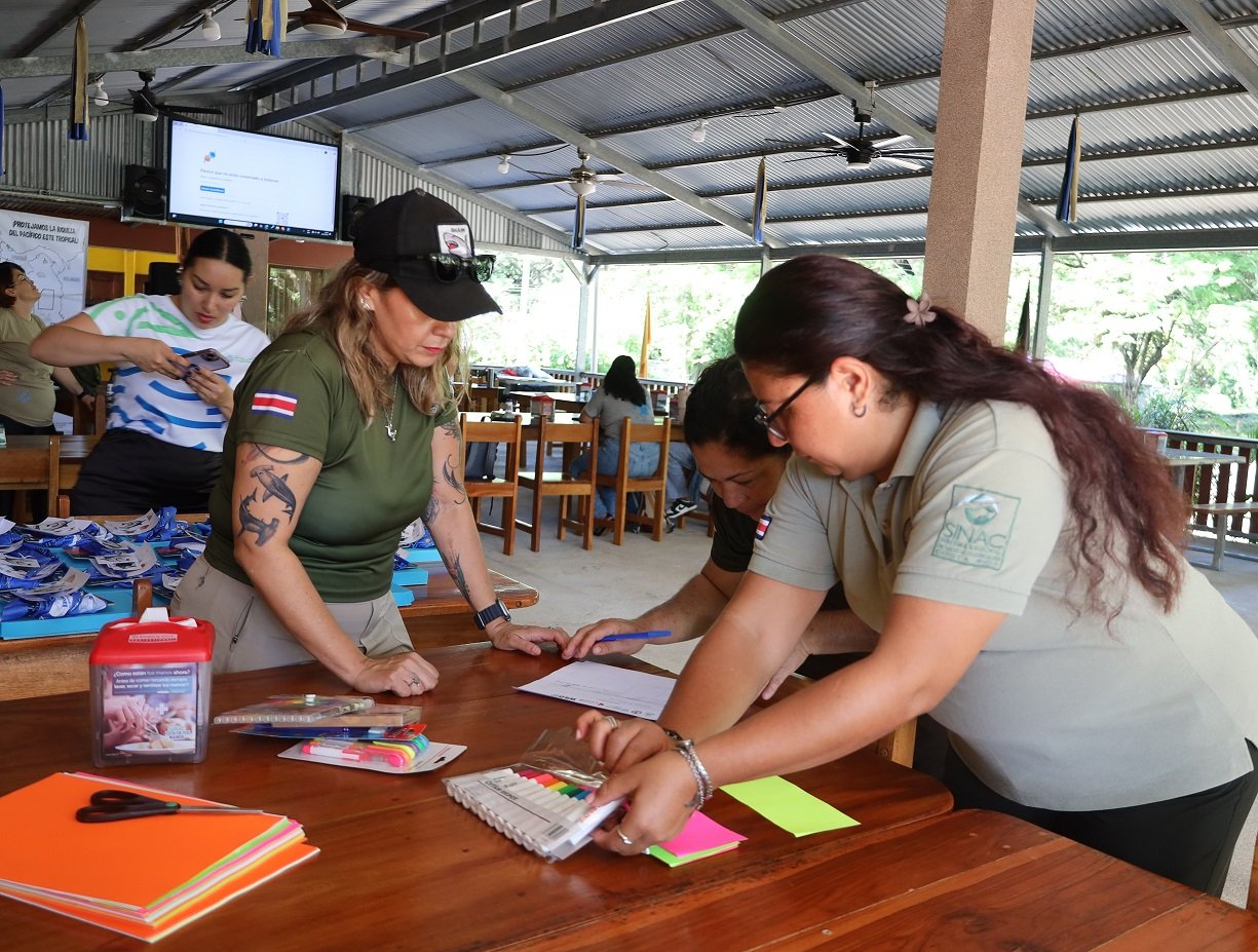 Costa Rica impulsa la igualdad de género en la protección marina

 – La nación