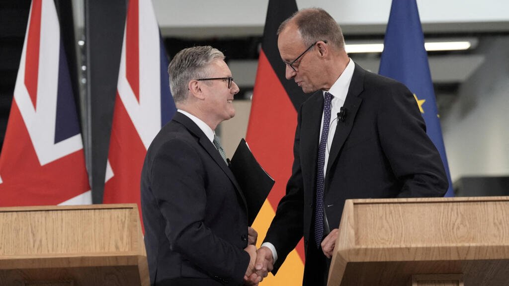 El Reino Unido y Alemania firman un tratado de defensa en medio del reacio apoyo de los Estados Unidos.

 – La nación