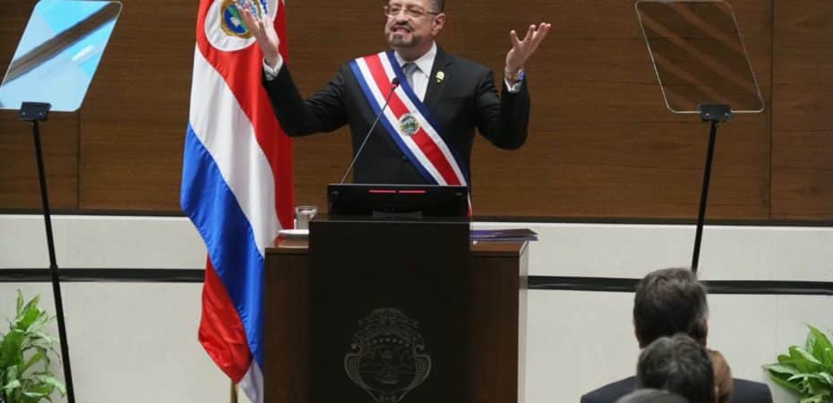 La inmunización de Rodrigo Chaves va al auto del Congreso Legislativo

 – La nación