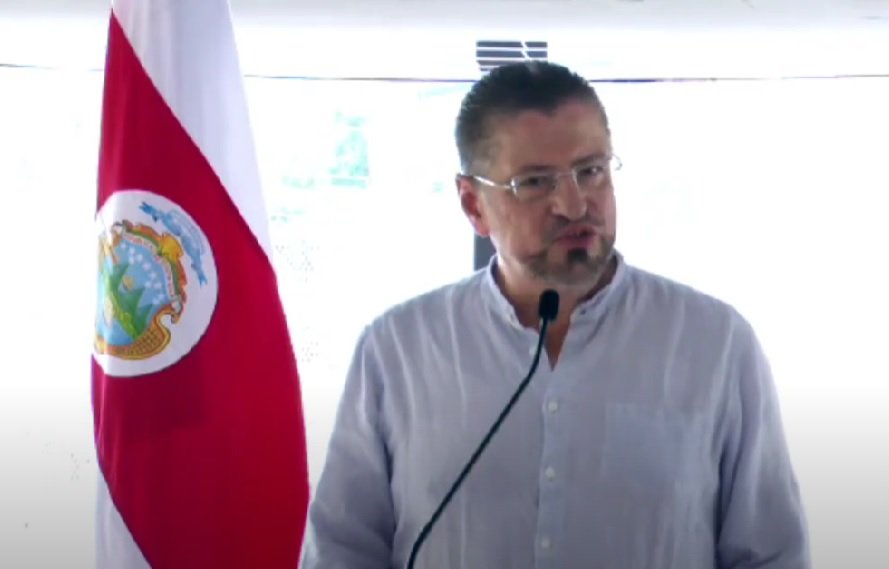 No dejaré de luchar por esta nación

 – La nación