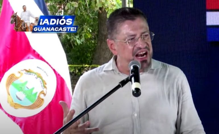 Chaves llama al TSE “tiburón” por la prohibición del uso del Jaguar 

 – La nación