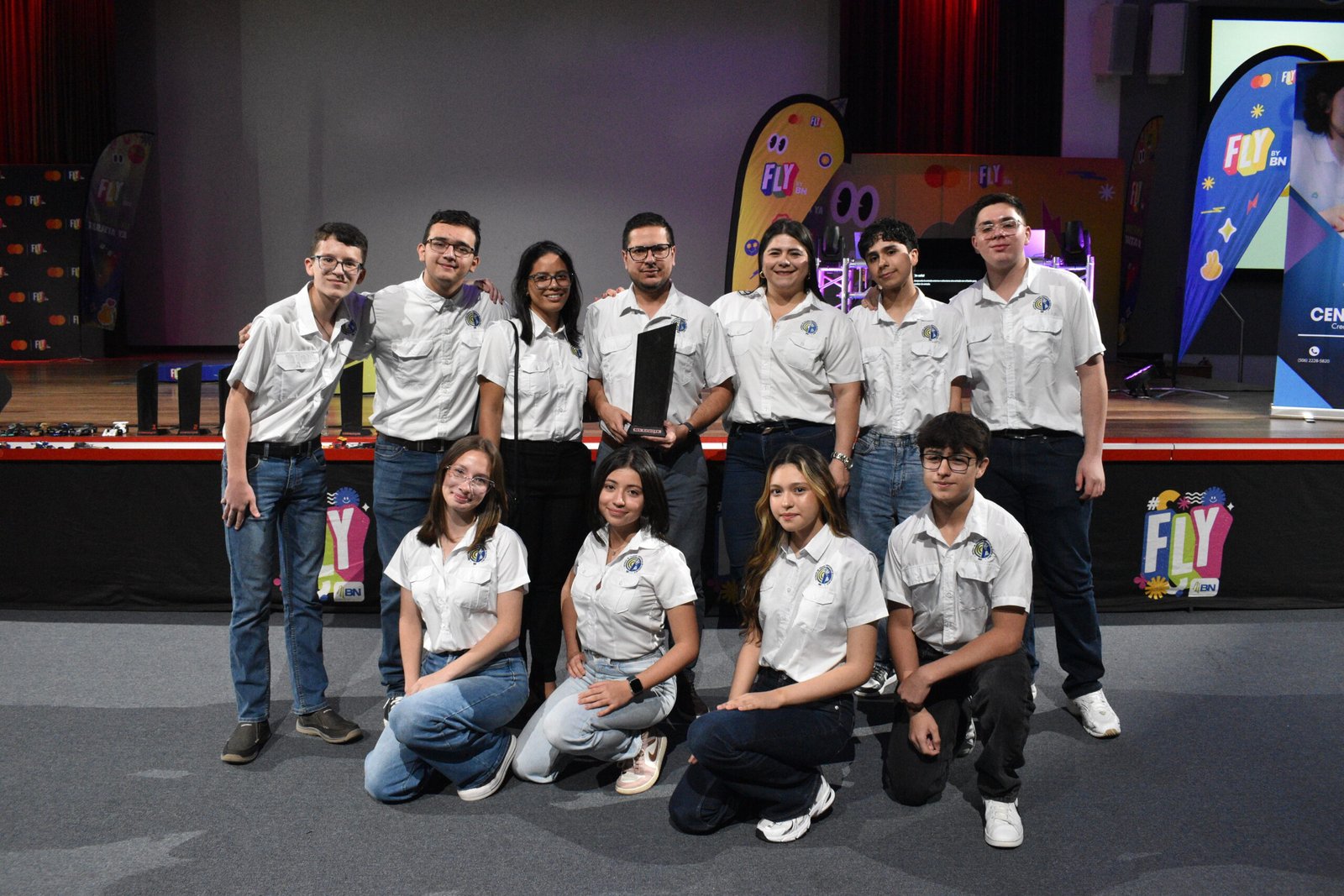 Costa Rica participa en la competencia internacional por primera vez para diseñar y conducir los autos de Fórmula 1 a escala

 – La nacion