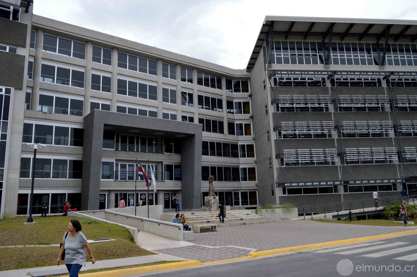 Facultad de Ciencias Sociales de la UCR advierte los riesgos del proyecto de la Conferencia 4×3 en Costa Rica

 – La nación