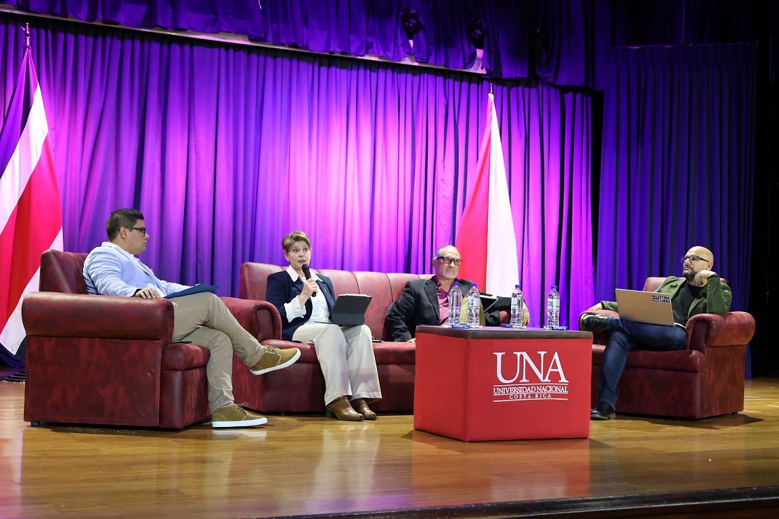 Maestros de MEP en crisis, de acuerdo con los sindicatos y académicos

 – La nación