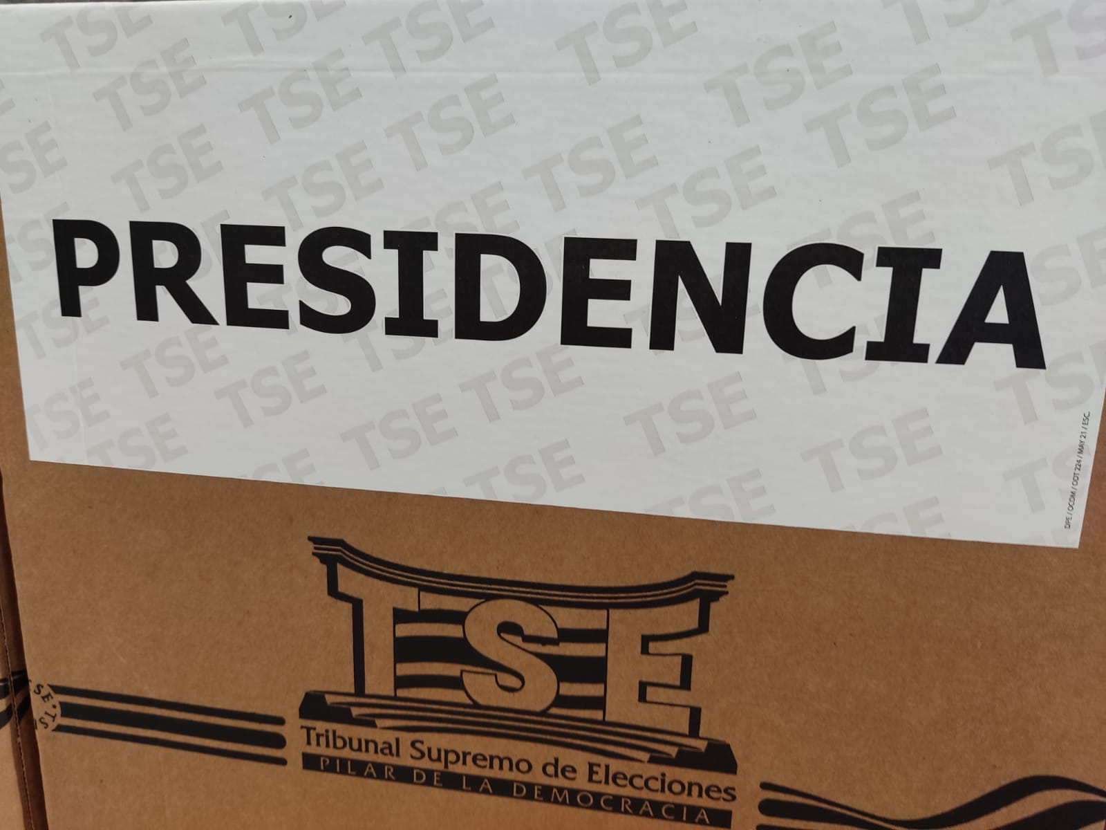 Alternativos PLN, PUSC y decisiones recomendarán prohibir la doble continuación; PLP y New Republic son opuestas

 – La nación