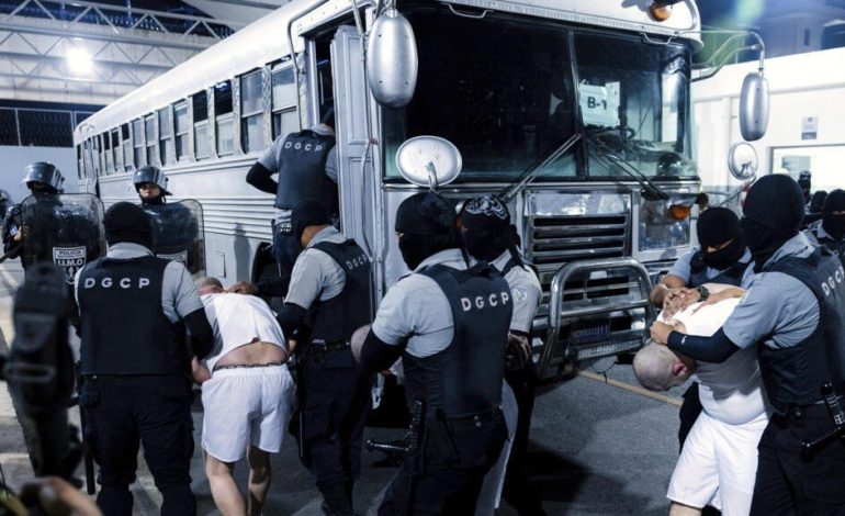 Venezole, que es deportado a El Salvador, regresará a Caracas; Otros siete niños han sido repatriados

 – La nación