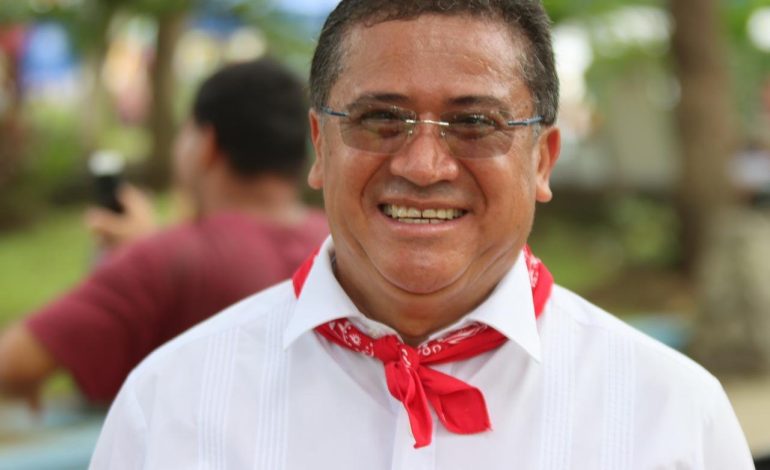 Mendoza justifica el grito de los delegados en su ferocidad y su guanacasteco
– La nación