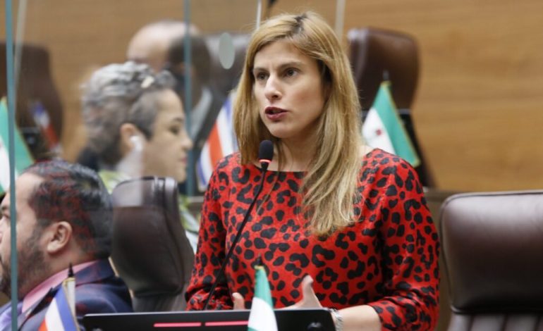 Álvarez: Las jerarquías que renunciaron están buscando un asiento para no dar cuenta de la justicia
– La nación